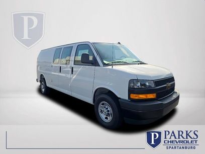 New 2025 Chevrolet Express 2500 Extended w/ Enhanced Convenience Package