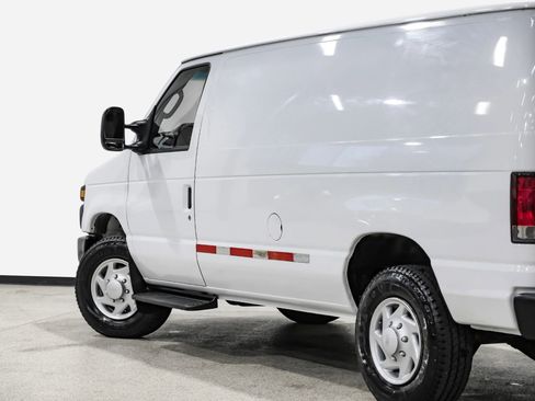Used 2014 Ford E-350 and Econoline 350 Super Duty w/ Power Group image 12