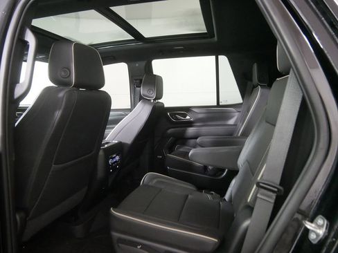 Used 2023 GMC Yukon SLT image 19