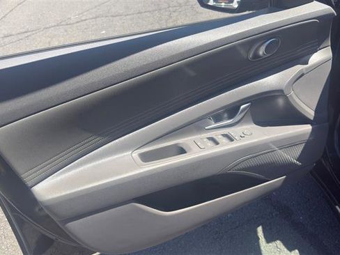Used 2021 Hyundai Elantra SEL w/ Convenience Package FWD image 7