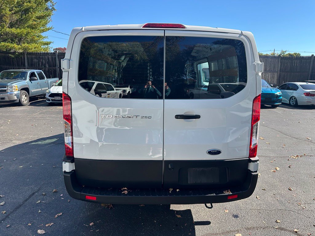 Used 2025 Ford Transit 250 Low Roof w/ Exterior Upgrade Package RWD image 8