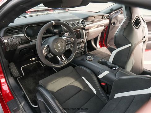 Used 2020 Ford Mustang Shelby GT500 w/ Carbon Fiber Track Pack image 33