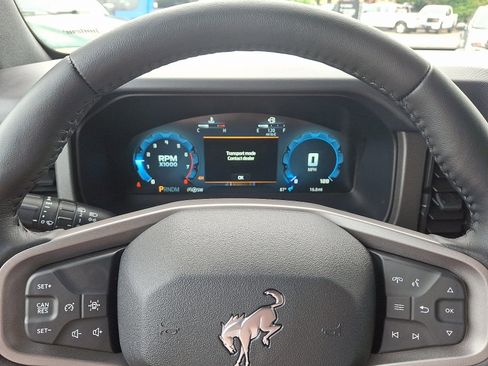 New 2025 Ford Bronco Badlands image 17