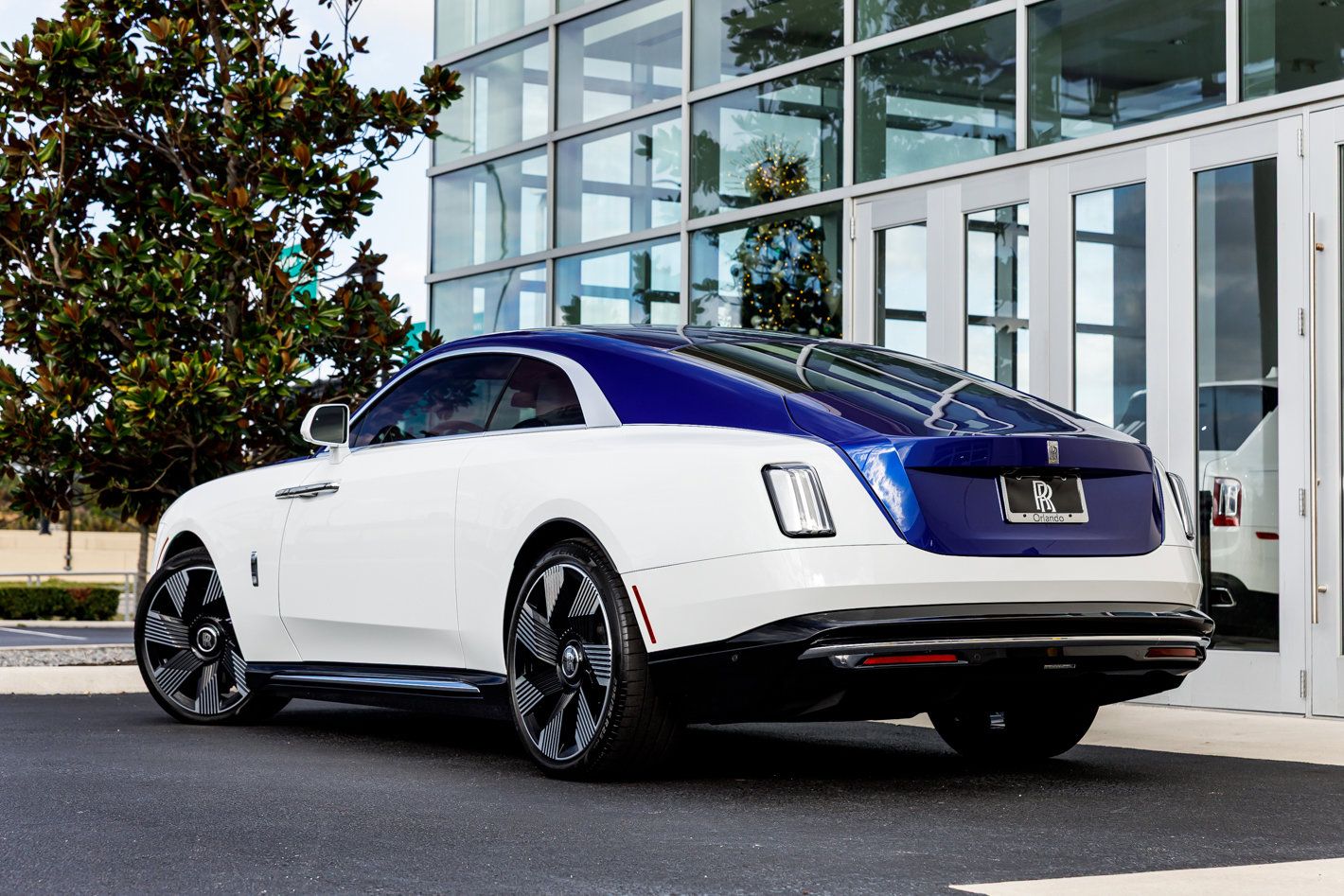 Used 2024 Rolls-Royce Spectre w/ Spectre Launch Package AWD/4WD image 16