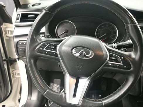 Used 2019 INFINITI QX50 Essential w/ Premium Heat Package image 15