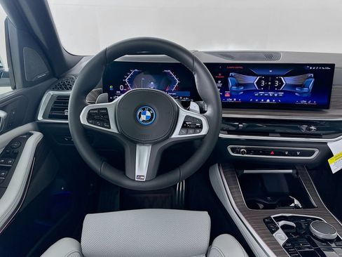 New 2026 BMW X5 xDrive50e w/ M Sport Package AWD/4WD image 15
