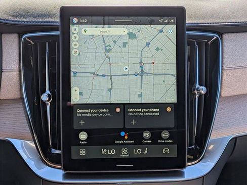 Certified 2026 Volvo XC90 B6 Core AWD/4WD image 13