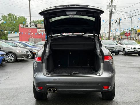 Used 2018 Jaguar F-PACE Premium AWD/4WD image 10