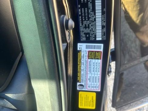 Used 2023 Toyota Highlander XSE image 23