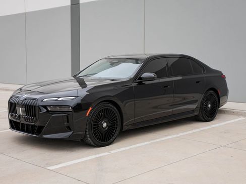 Used 2024 BMW 740i RWD image 4