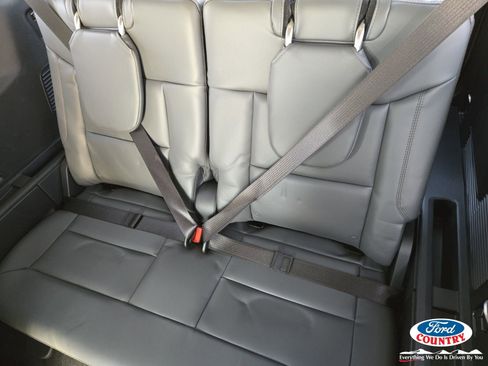 New 2026 Ford Explorer Active w/ Active Comfort Package image 9