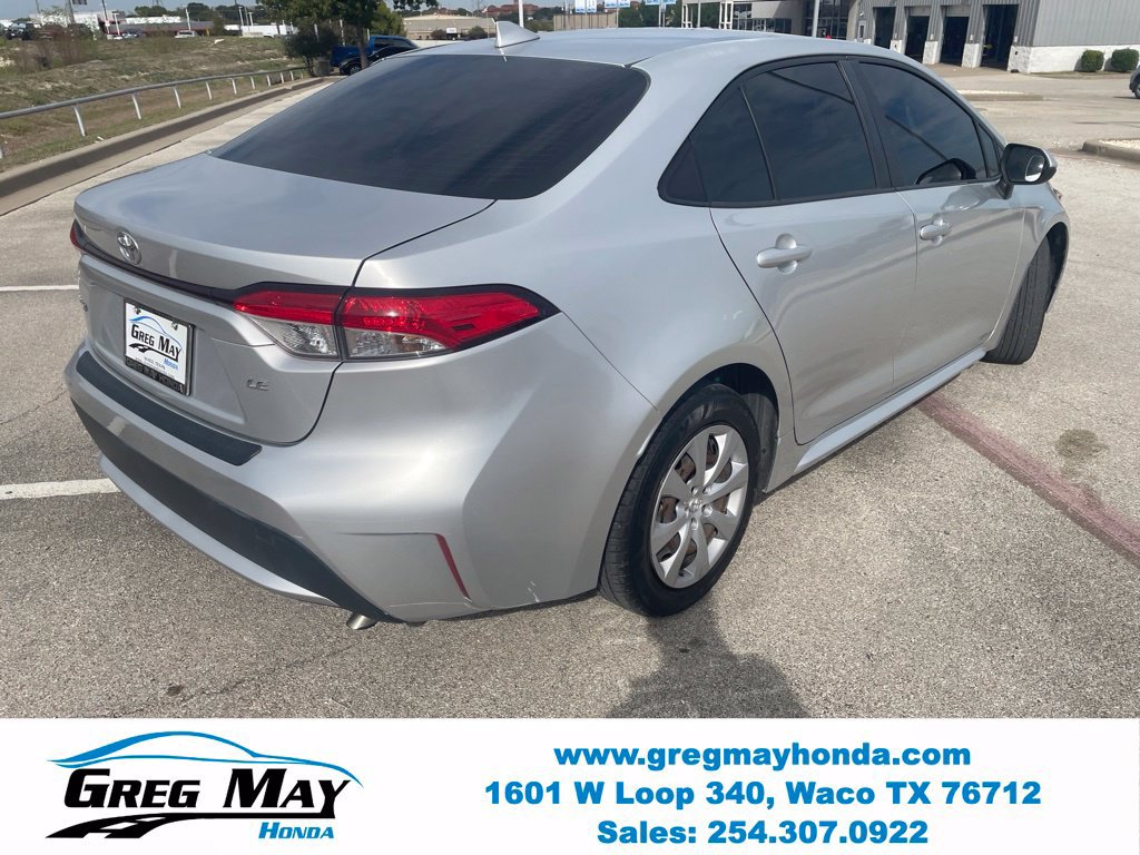 Used 2021 Toyota Corolla LE FWD image 3