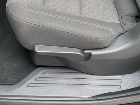 Used 2025 GMC Acadia Elevation image 16