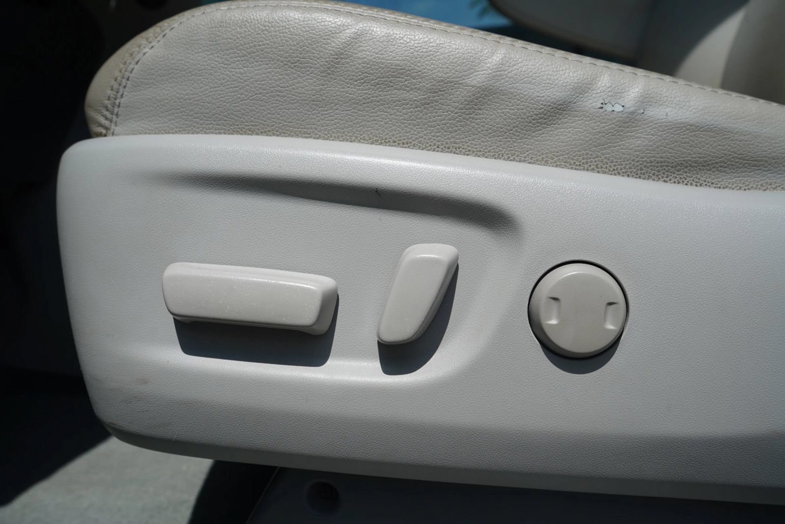 Used 2012 Toyota Sienna XLE FWD image 13