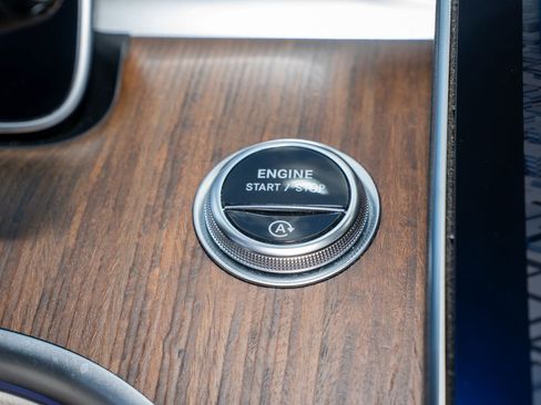 Used 2023 Mercedes-Benz C 300 4MATIC Sedan image 29