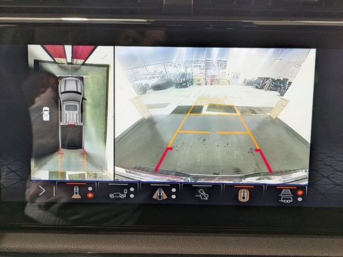 Used 2025 GMC Sierra 1500 AT4 w/ AT4 Preferred Package image 12