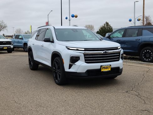 New 2026 Chevrolet Traverse LT FWD image 4
