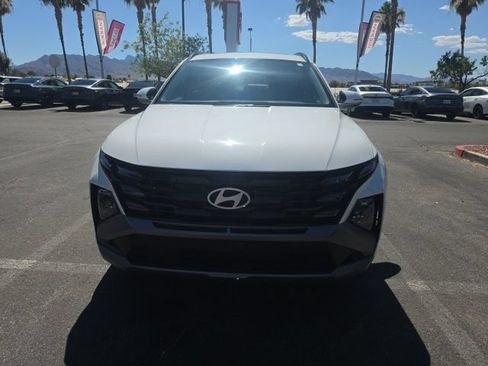 Used 2025 Hyundai Tucson SEL FWD image 2