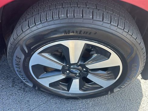 Used 2018 Subaru Forester 2.5i Premium AWD/4WD image 38