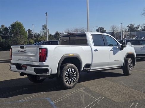 New 2026 GMC Sierra 2500 Denali Ultimate image 4