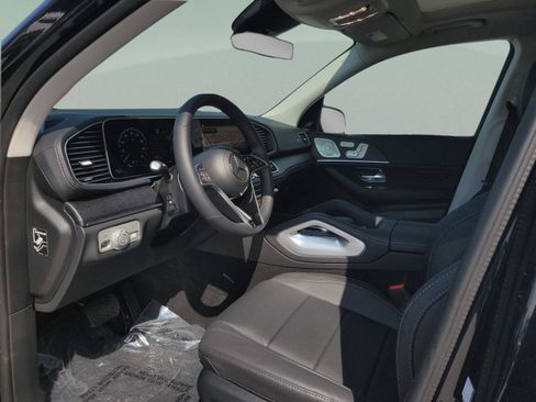 New 2026 Mercedes-Benz GLS 450 4MATIC image 19