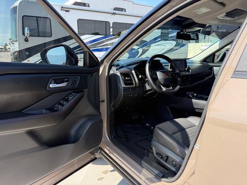 Used 2025 Nissan Rogue SV w/ Rock Creek Premium Package AWD/4WD image 16