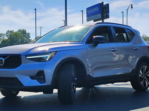 New 2026 Volvo XC40 B5 Ultra w/ Climate Package image 6