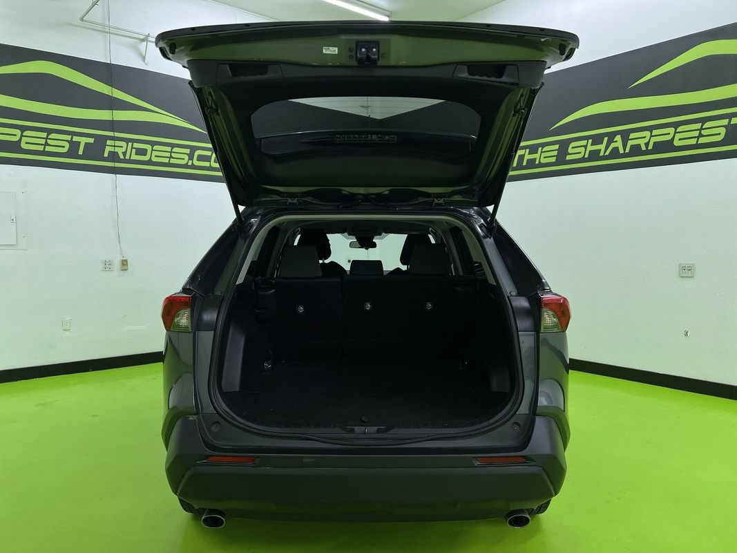 Used 2020 Toyota RAV4 XLE FWD image 9