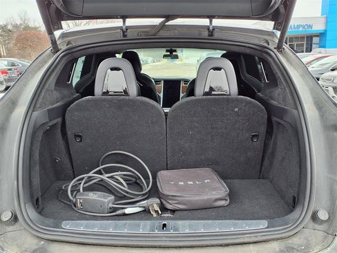 Used 2016 Tesla Model X 90D image 8