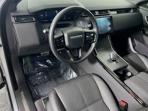 Used 2025 Land Rover Range Rover Velar Dynamic SE image 9