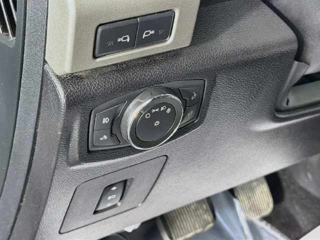 Used 2016 Ford F150 Lariat w/ Equipment Group 502A Luxury AWD/4WD image 10