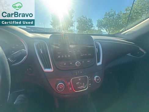 Used 2022 Chevrolet Malibu RS FWD image 13