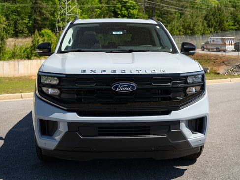 New 2026 Ford Expedition Max Active AWD/4WD image 2