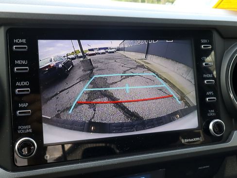 Used 2023 Toyota Tacoma TRD Off-Road image 12