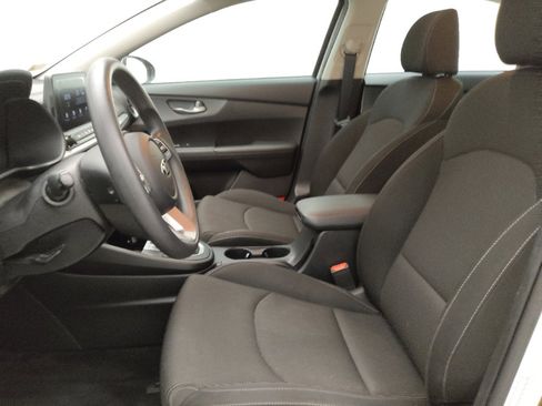 Used 2020 Kia Forte LXS FWD image 17