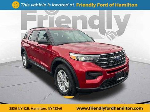 Used 2022 Ford Explorer XLT image 4