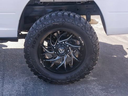 Used 2021 RAM 2500 Big Horn image 6