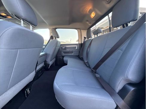 Used 2018 RAM 3500 SLT image 12