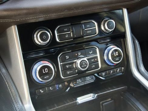Used 2021 GMC Yukon Denali w/ LPO, Illumination Package AWD/4WD image 27