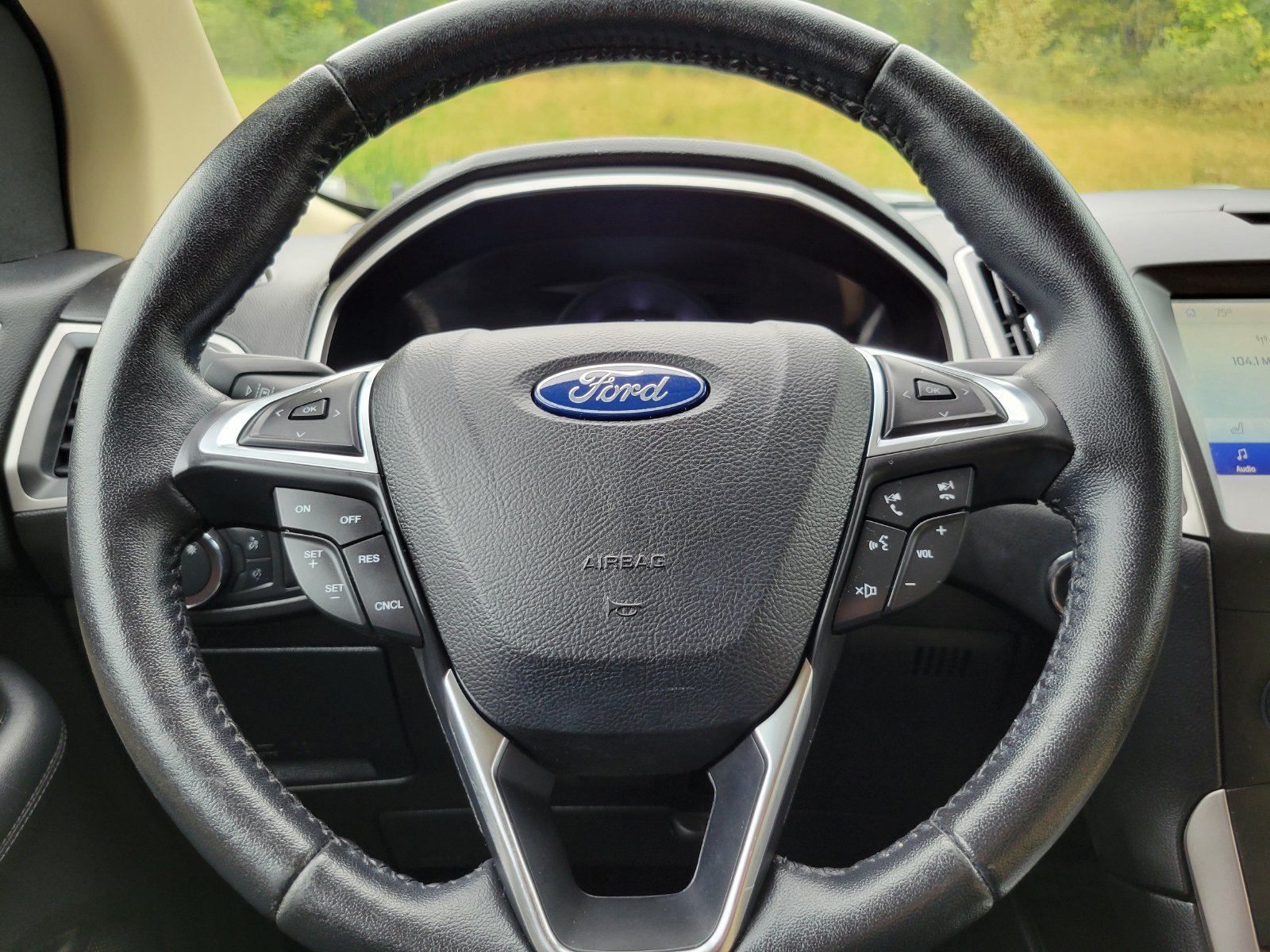 Used 2019 Ford Edge SEL w/ Equipment Group 201A FWD image 13