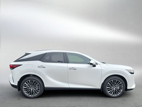 Used 2026 Lexus RX 450h Luxury w/ Convenience Package image 6