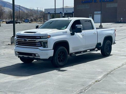 Used 2020 Chevrolet Silverado 2500 High Country image 8