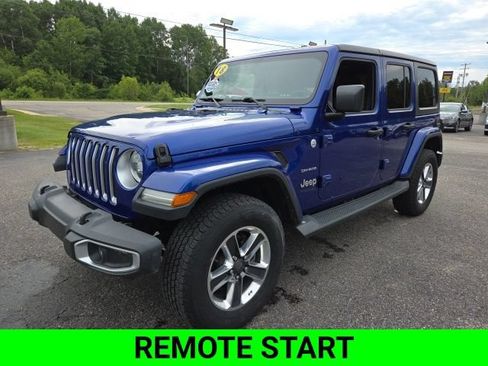 Used 2018 Jeep Wrangler Unlimited Sahara w/ Dual Top Group AWD/4WD image 4