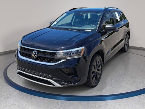 Used 2024 Volkswagen Taos S w/ MDO Package FWD image 1