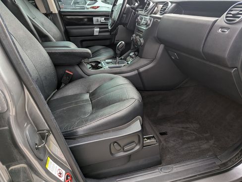 Used 2011 Land Rover LR4 HSE image 32