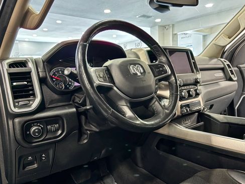 Used 2020 RAM 1500 Laramie AWD/4WD image 9