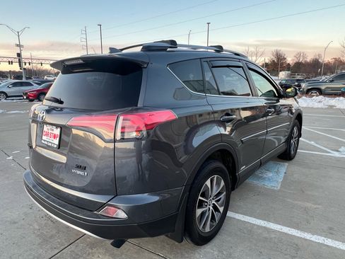 Used 2017 Toyota RAV4 XLE image 6