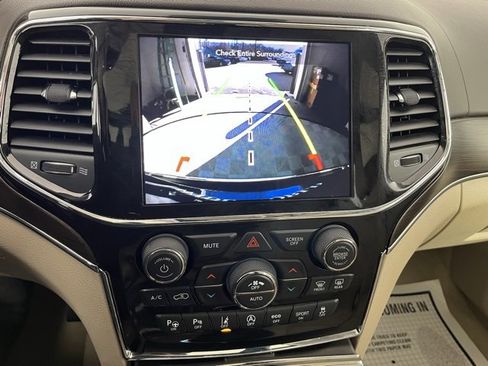 Used 2021 Jeep Grand Cherokee Overland image 17