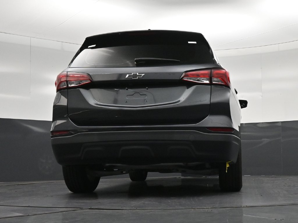 Used 2022 Chevrolet Equinox LS FWD image 17