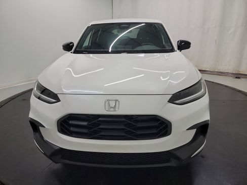 Certified 2025 Honda HR-V Sport image 2